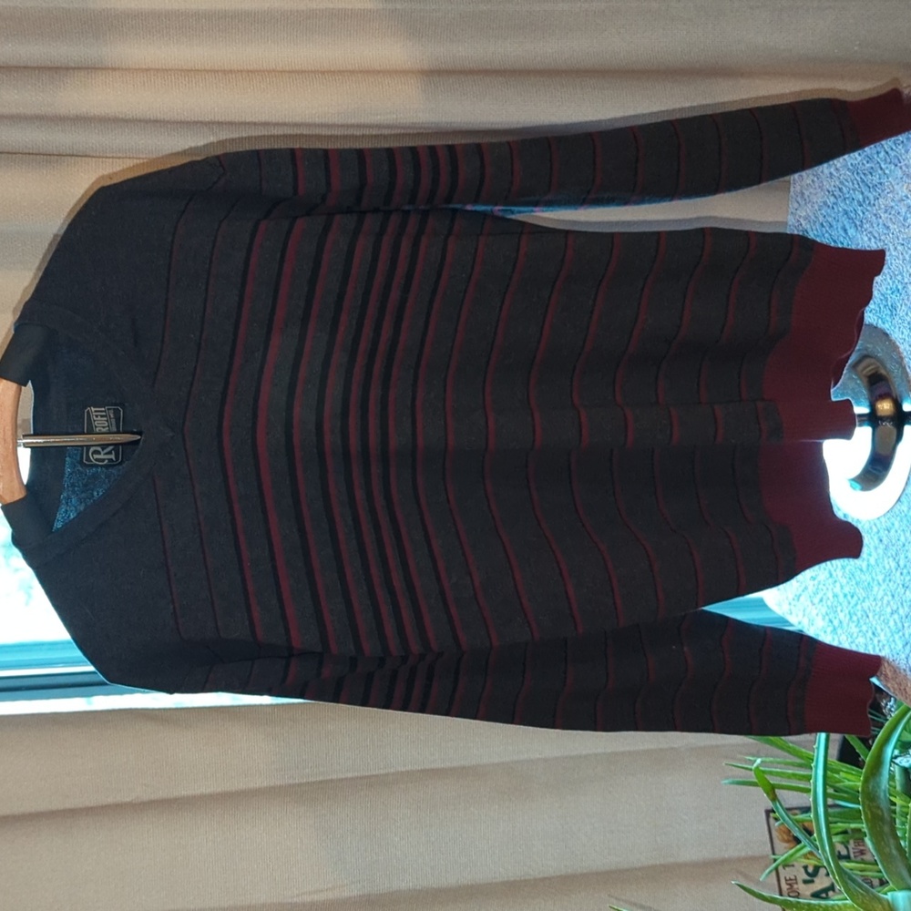 Men's sweater